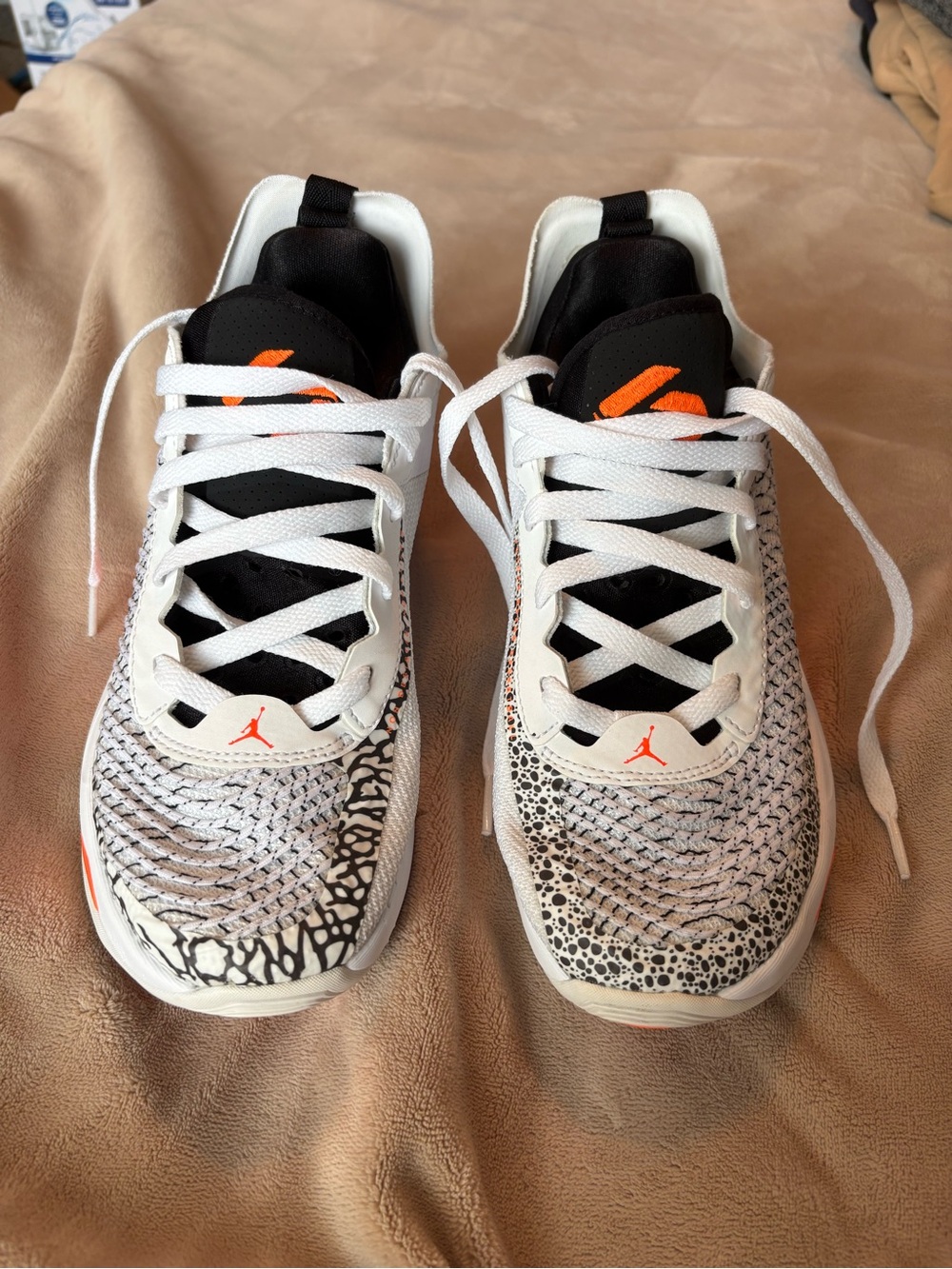 Jordan Luka 1 The Pitch Safari DQ6513-108 White Orange Basketball Shoes 5.5Y